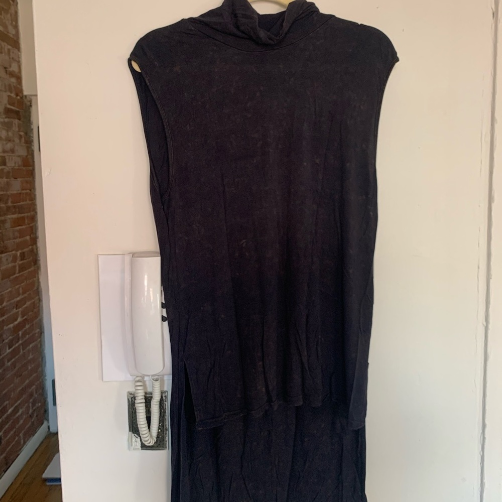 High low muscle tank